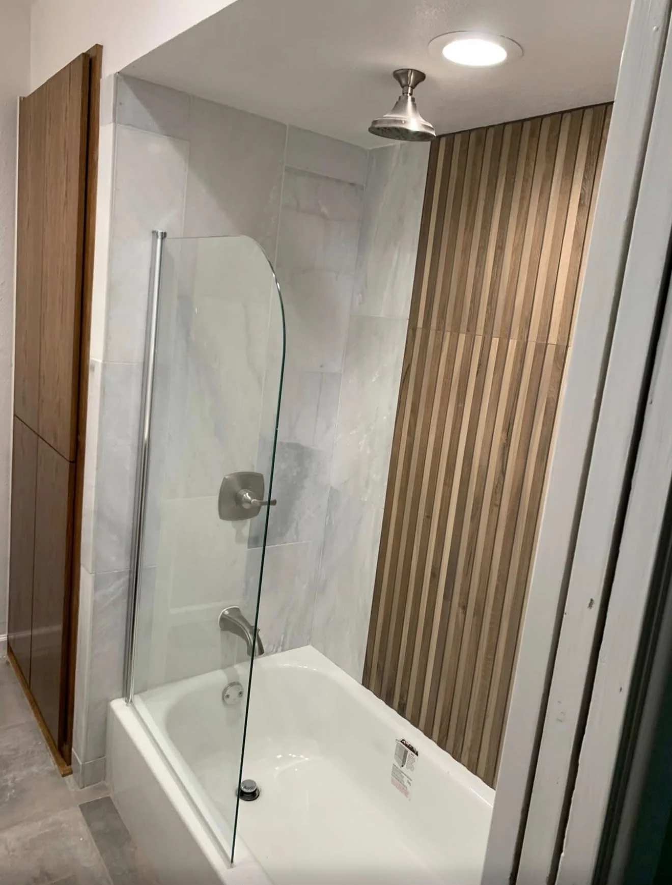 Bathroom remodel completed by LL General Contractor in Houston, project 11
