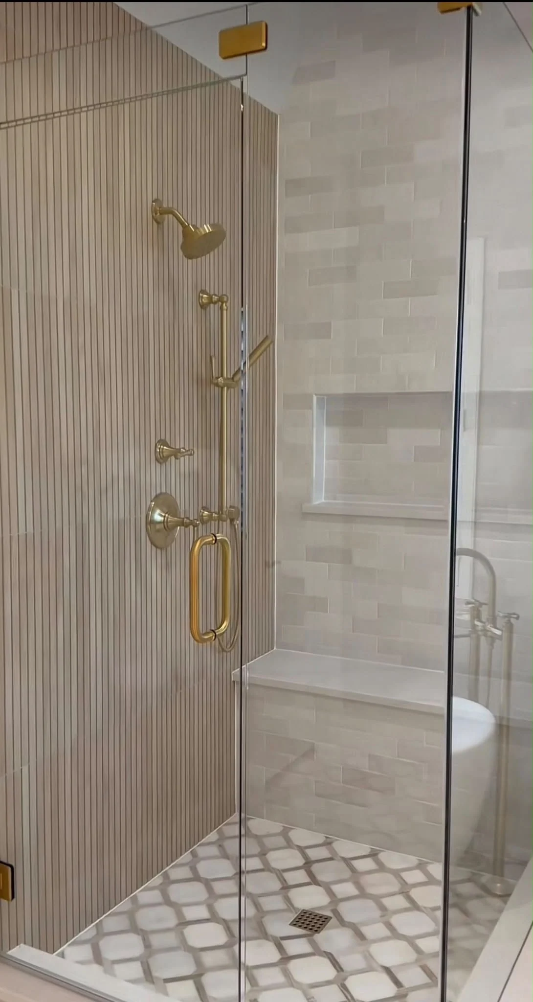 Bathroom remodel completed by LL General Contractor in Houston, project 16