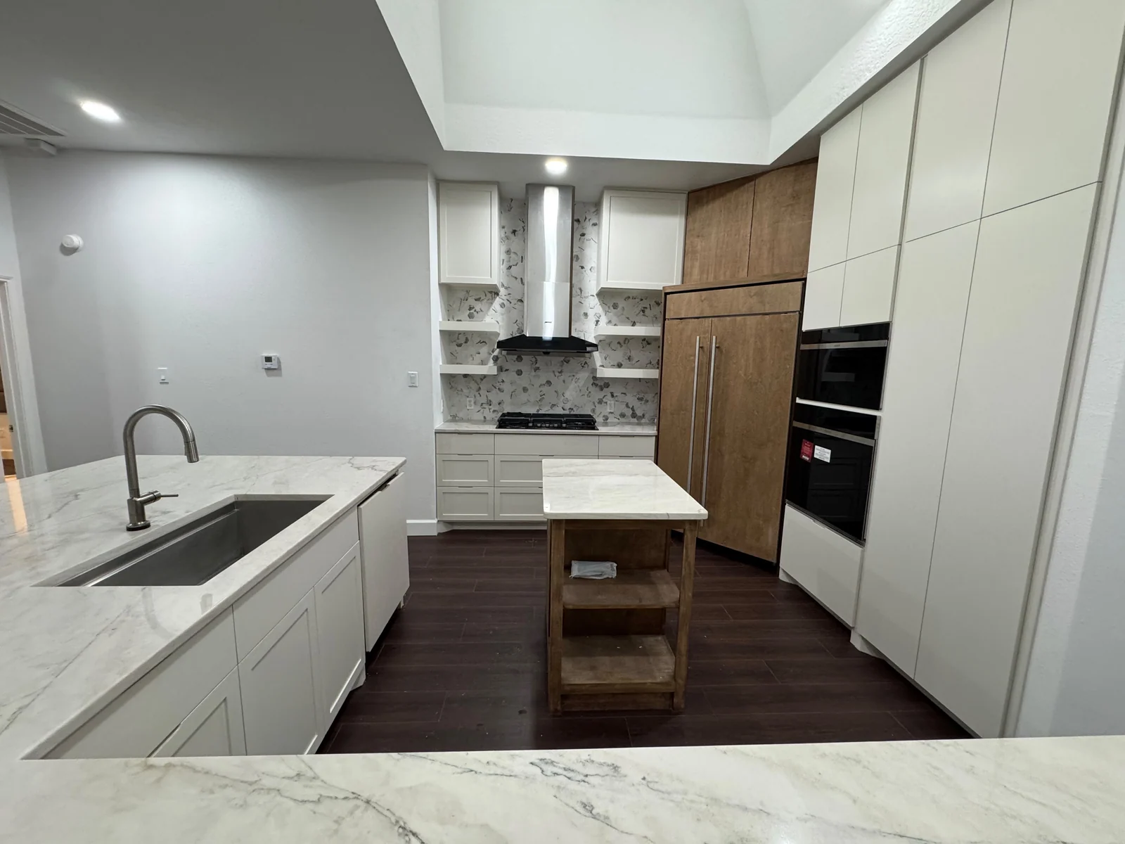 Kitchen remodel completed by LL General Contractor in Houston